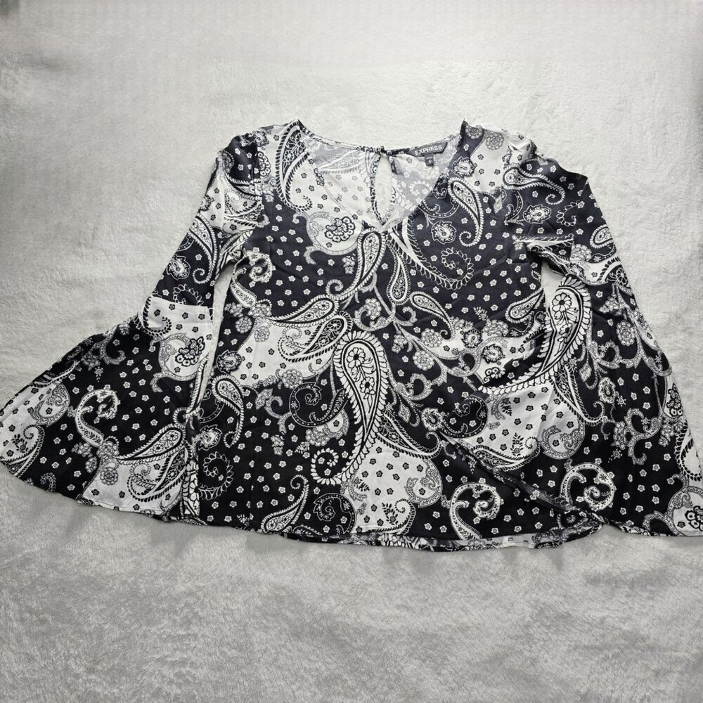 Express ✦ Paisley Bell Sleeve Blouse ✦ Black White Keyhole Back XS EUC - Picture 2 of 12